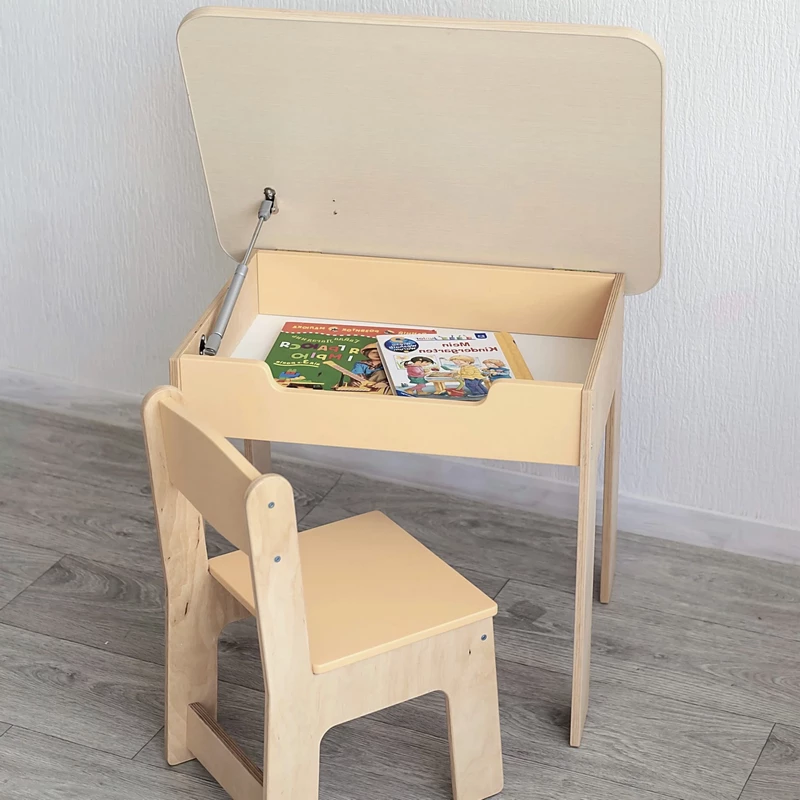 Biały stolik i krzesełko dziecięce z bezpiecznymi, zaokrąglonymi krawędziami