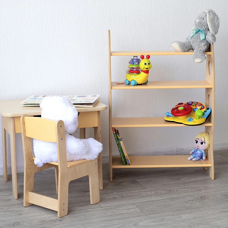 Zestaw mebli dziecięcych: stolik, krzesełko i półka na zabawki