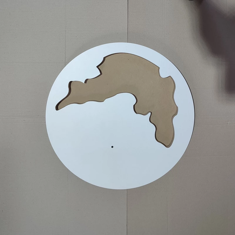 Artboard do głębokiego zalewania żywicą z kwiatami